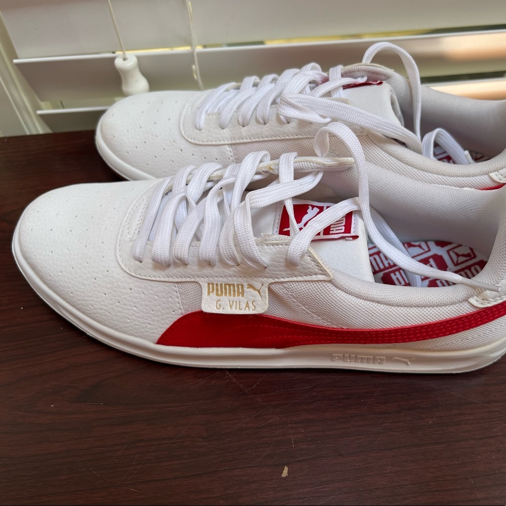 Brand new Puma tennis shoe